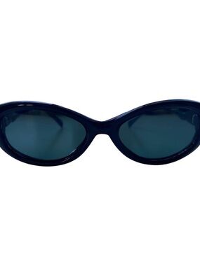 Y2K style slim black cat eye sunglasses